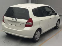 Honda FIT лот № 47 оценка 3.5  с аукциона в Японии 1