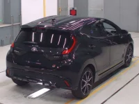 Toyota AQUA лот № 30192 оценка R  с аукциона в Японии 1