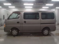 Nissan CARAVAN VAN лот № 30121 оценка 3.5  с аукциона в Японии 3