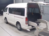 Toyota HIACE VAN лот № 30194 оценка 3.5  с аукциона в Японии 5
