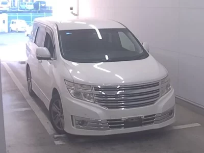 Nissan ELGRAND  с аукциона в Японии