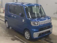 Daihatsu WAKE лот № 37 оценка 3.5  с аукциона в Японии 4