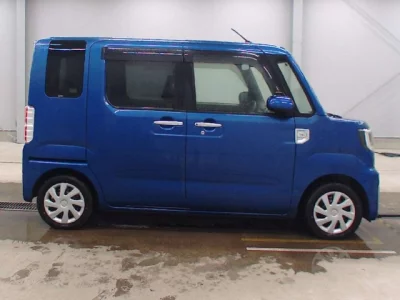 Daihatsu WAKE  с аукциона в Японии