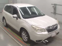 Subaru FORESTER лот № 30127 оценка 4  с аукциона в Японии 4