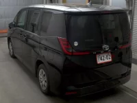 Toyota NOAH лот № 6014 оценка R  с аукциона в Японии 1