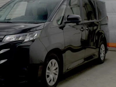 Toyota NOAH  с аукциона в Японии
