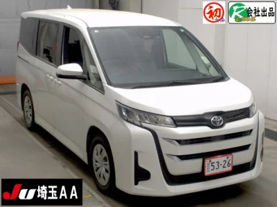 Toyota NOAH  с аукциона в Японии
