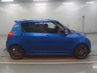 Suzuki SWIFT лот № 30130 оценка 4  с аукциона в Японии 2