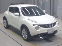 Nissan JUKE лот № 30201 оценка 4  с аукциона в Японии 4