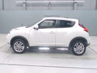 Nissan JUKE лот № 30201 оценка 4  с аукциона в Японии 3