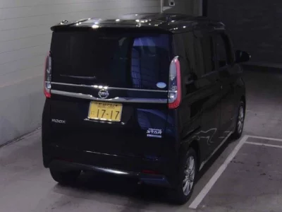 Nissan ROOX  с аукциона в Японии