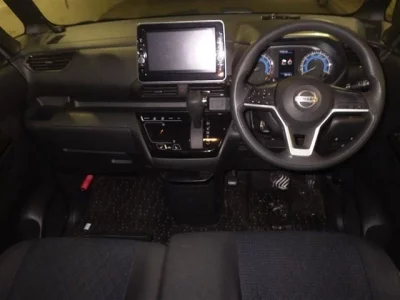 Nissan ROOX  с аукциона в Японии