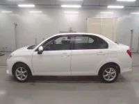 Toyota COROLLA AXIO лот № 30140 оценка R  с аукциона в Японии 3