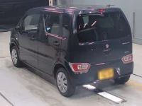 Suzuki WAGON R лот № 30212 оценка 3  с аукциона в Японии 5