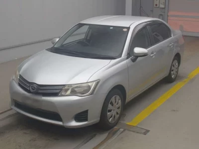 Toyota COROLLA AXIO  с аукциона в Японии