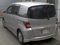 Honda FREED лот № 3051 оценка 3.5  с аукциона в Японии 1