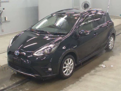 Toyota AQUA  с аукциона в Японии