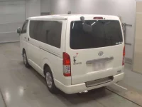 Toyota HIACE VAN лот № 30153 оценка 3.5  с аукциона в Японии 5