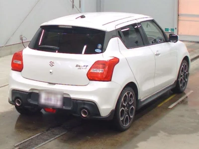 Suzuki SWIFT  с аукциона в Японии