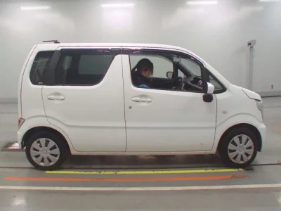 Suzuki WAGON R  с аукциона в Японии