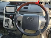 Toyota VOXY лот № 16 оценка 3.5  с аукциона в Японии 3