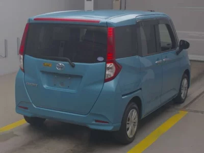 Toyota ROOMY  с аукциона в Японии