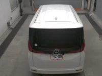 Toyota NOAH лот № 6053 оценка R  с аукциона в Японии 6