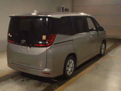 Toyota NOAH  с аукциона в Японии
