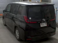 Toyota NOAH лот № 6056 оценка R  с аукциона в Японии 1