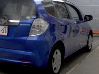 Honda FIT лот № 3076 оценка 4  с аукциона в Японии 4