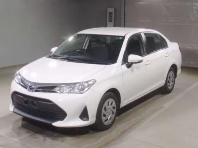 Toyota COROLLA AXIO  с аукциона в Японии