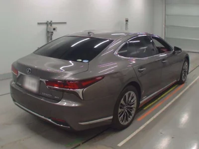 Lexus LS  с аукциона в Японии
