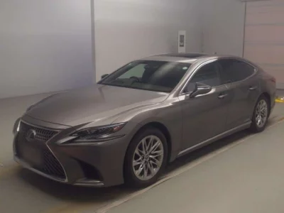 Lexus LS  с аукциона в Японии