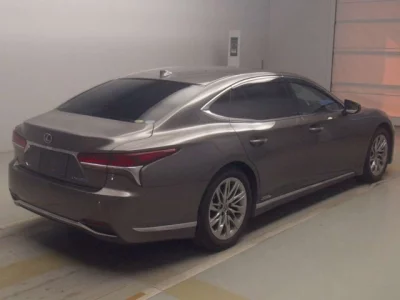 Lexus LS  с аукциона в Японии