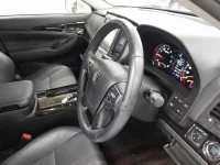 Toyota CROWN лот № 90237 оценка 4.5  с аукциона в Японии 3