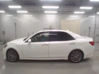 Toyota CROWN лот № 90237 оценка 4.5  с аукциона в Японии 1