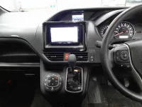 Toyota NOAH лот № 3051 оценка 3.5  с аукциона в Японии 6