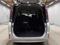 Toyota NOAH лот № 3051 оценка 3.5  с аукциона в Японии 8