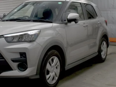 Toyota RAIZE  с аукциона в Японии