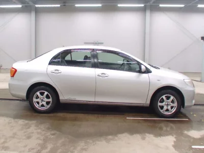 Toyota COROLLA AXIO  с аукциона в Японии