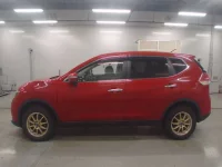 Nissan X-TRAIL лот № 30201 оценка 3.5  с аукциона в Японии 3