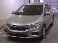 Honda GRACE лот № 6020 оценка 4  с аукциона в Японии 4