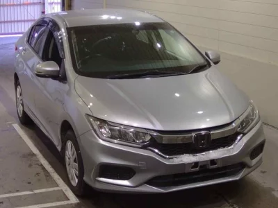 Honda GRACE  с аукциона в Японии