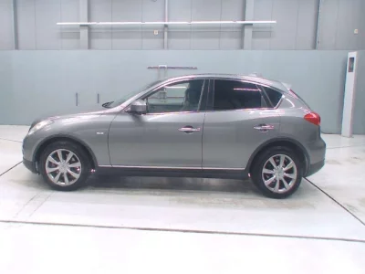 Nissan SKYLINE CROSSOVER