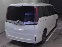 Toyota NOAH лот № 6033 оценка 3.5  с аукциона в Японии 1