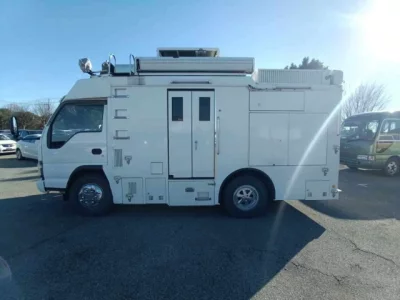 Isuzu ELF  с аукциона в Японии