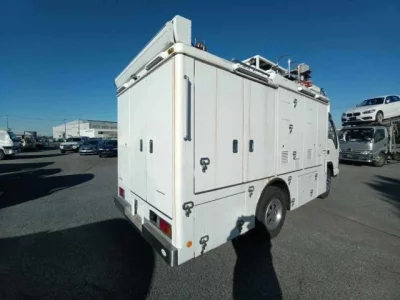 Isuzu ELF  с аукциона в Японии