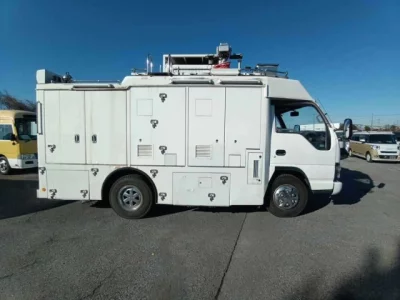Isuzu ELF  с аукциона в Японии