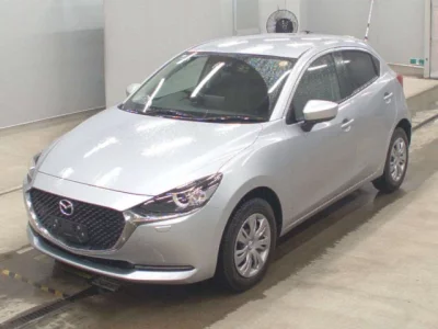 Mazda MAZDA2  с аукциона в Японии