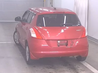 Suzuki SWIFT  с аукциона в Японии